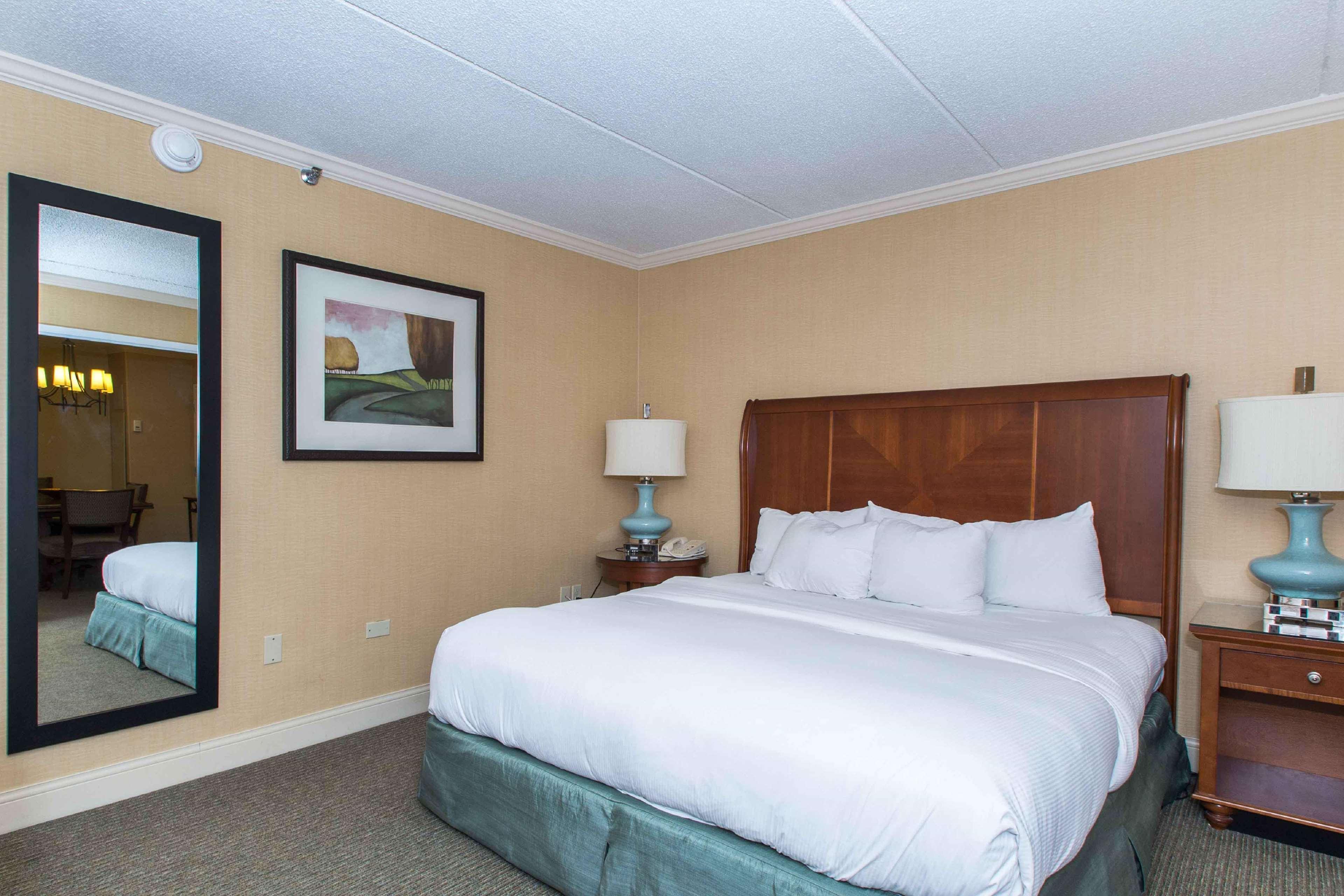 Doubletree By Hilton Cleveland East Beachwood Exterior foto