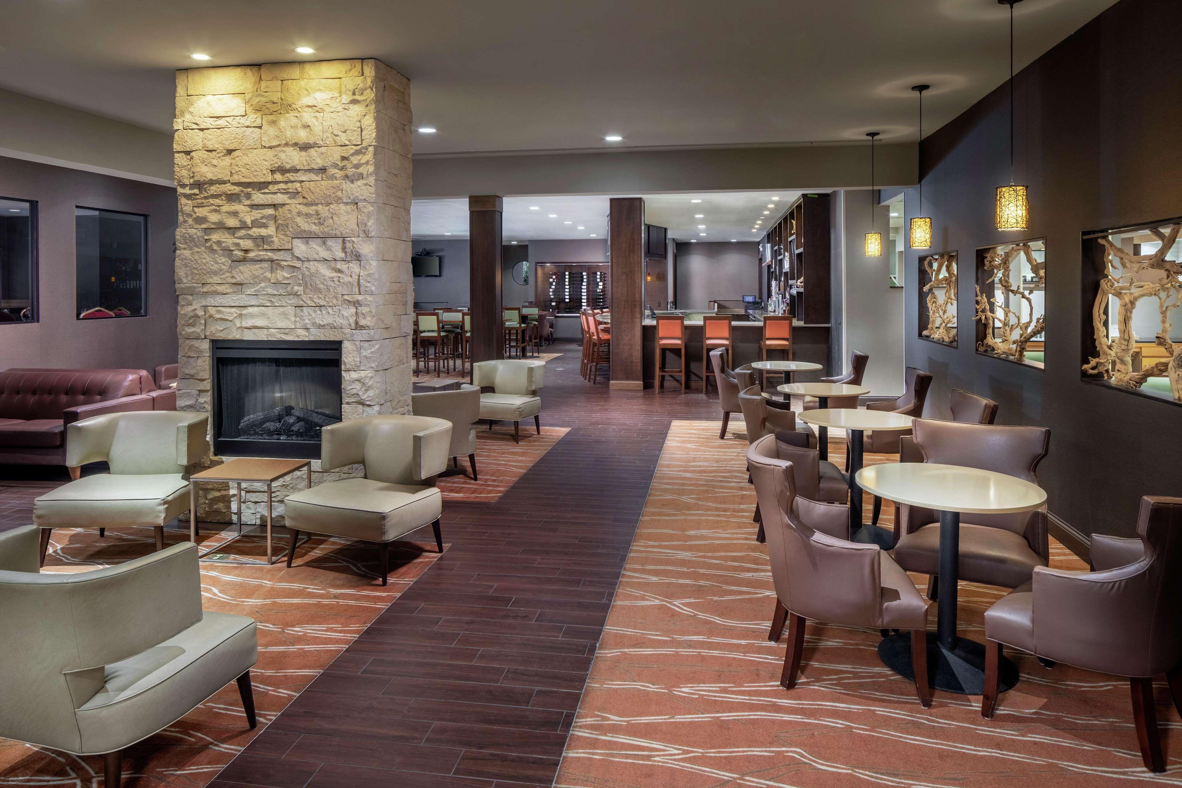 Doubletree By Hilton Cleveland East Beachwood Exterior foto